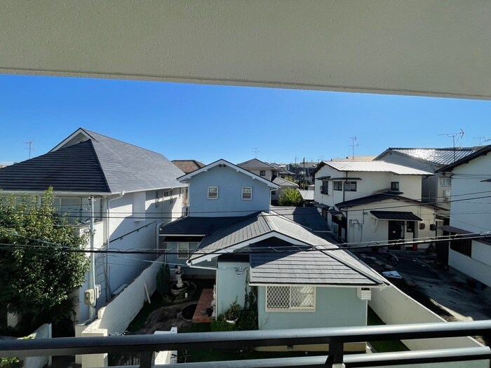 物件内観写真16　(室内からの展望)