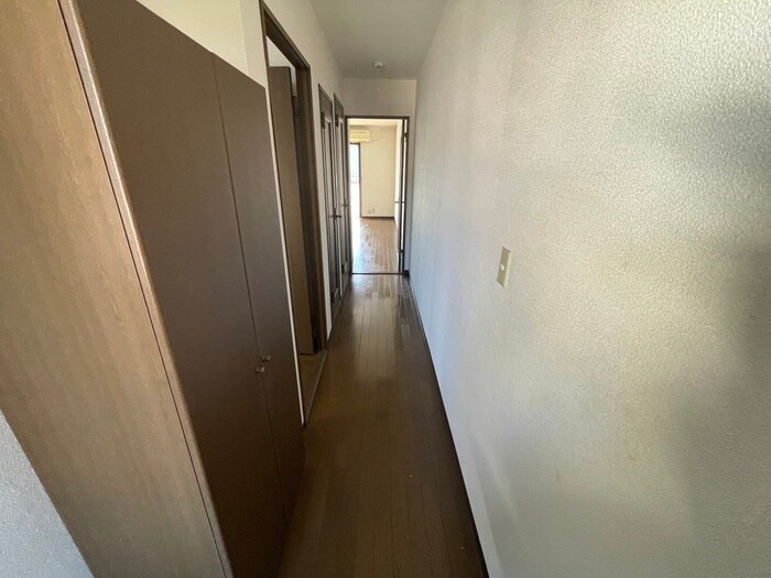 物件内観写真20　(廊下)