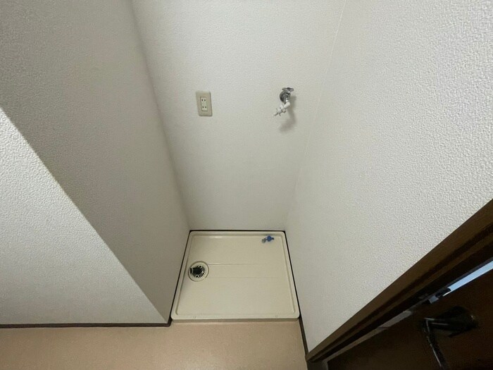 物件内観写真22　(洗濯機置場)