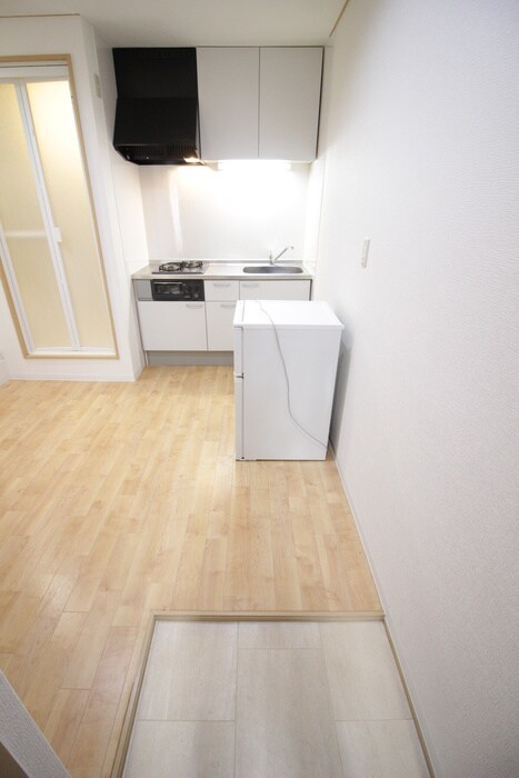 物件内観写真7　(玄関)