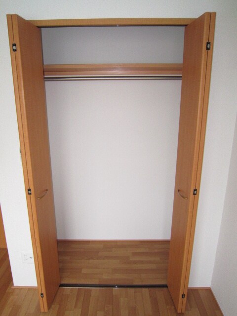 物件内観写真15　(収納)