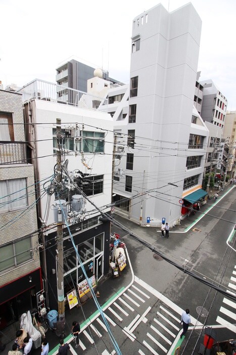 物件内観写真16　(室内からの展望)