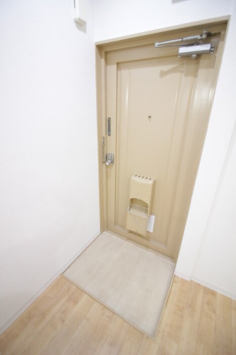 物件内観写真17　(玄関)