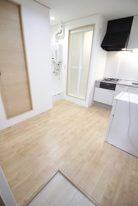 物件内観写真18　(玄関)