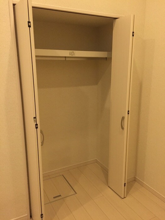 物件内観写真11　(収納)
