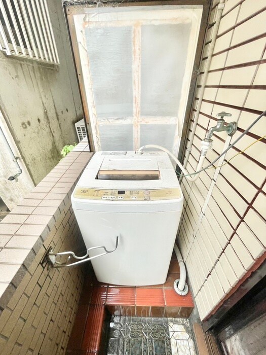 物件内観写真12　(洗濯機置場)