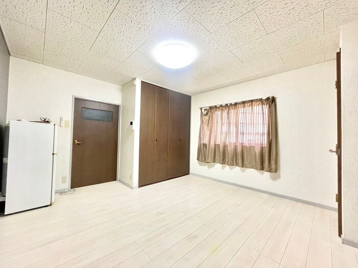 物件内観写真13　(居室)