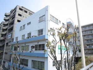 ルナステーション外観写真