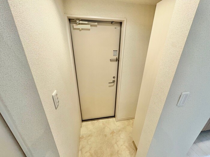 物件内観写真14　(玄関)