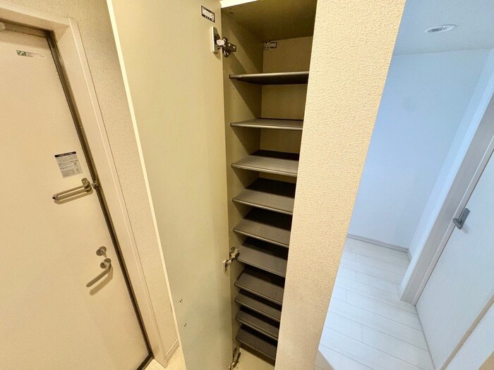 物件内観写真15　(靴箱)