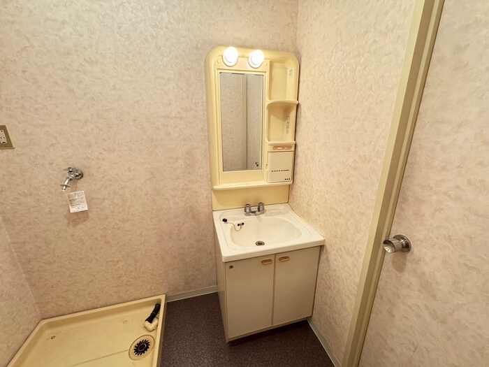 物件内観写真13　(洗面)