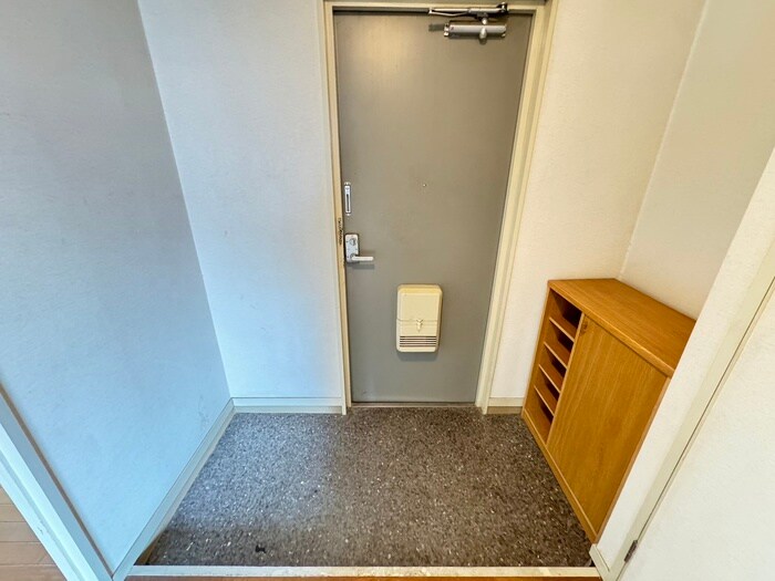 物件内観写真15　(玄関)