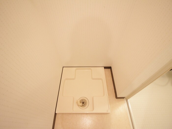 物件内観写真12　(洗濯機置場)