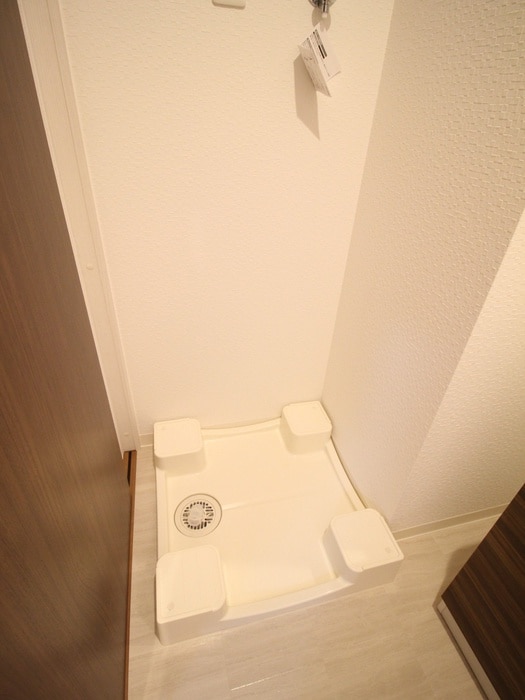 物件内観写真15　(洗濯機置場)