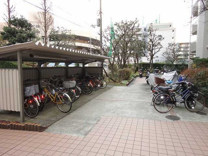 物件外観写真3　(駐輪場)