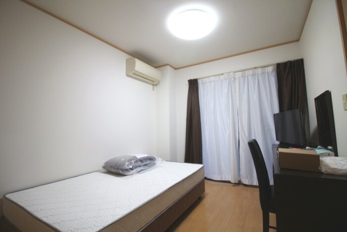 物件内観写真7　(居室)