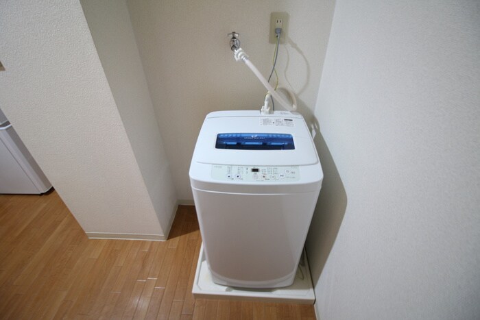 物件内観写真15　(洗濯機置場)