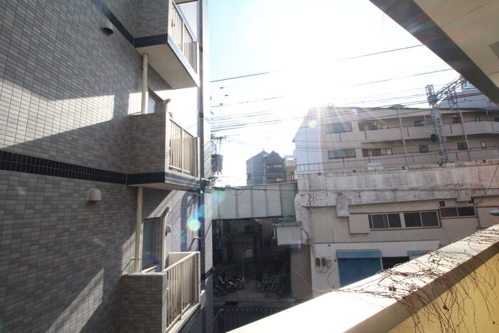 物件内観写真16　(室内からの展望)