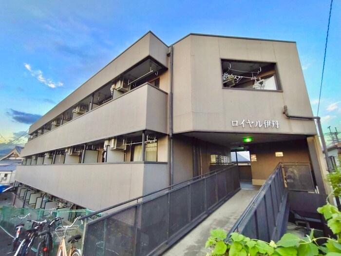 物件外観写真2　(外観写真)