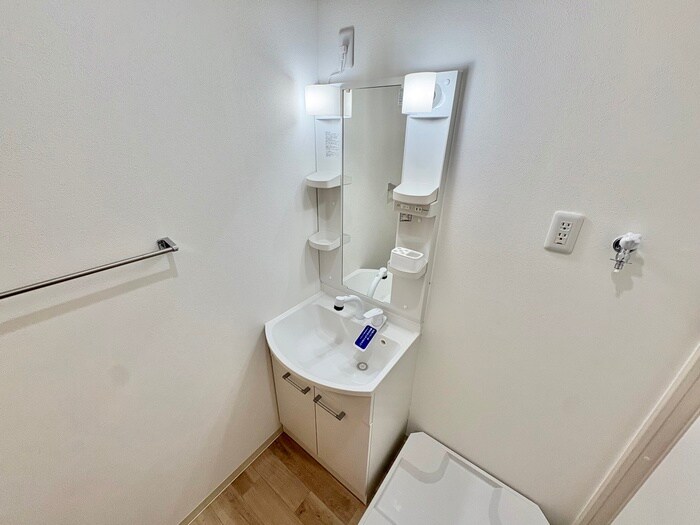 物件内観写真11　(洗面)