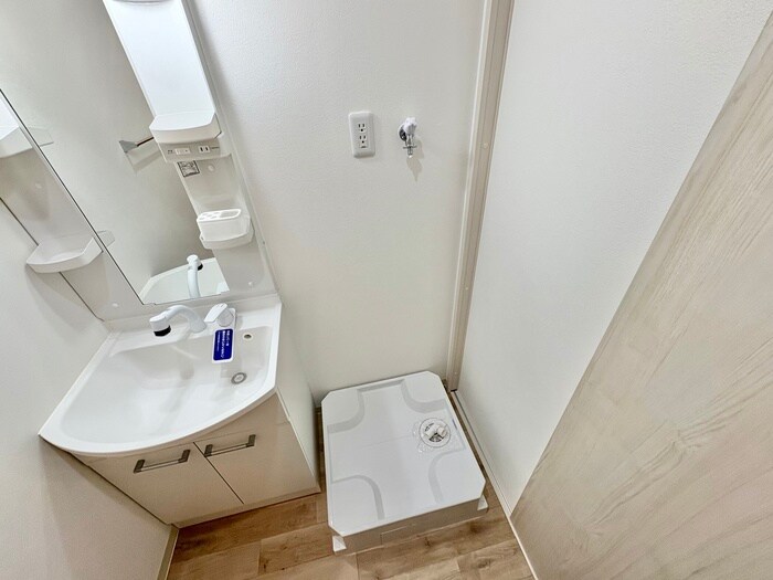 物件内観写真16　(洗濯機置場)