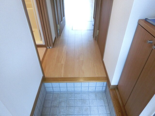 物件内観写真14　(廊下)