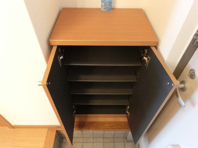物件内観写真15　(靴箱)