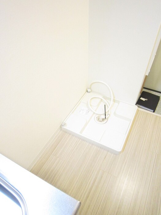 物件内観写真14　(洗濯機置場)