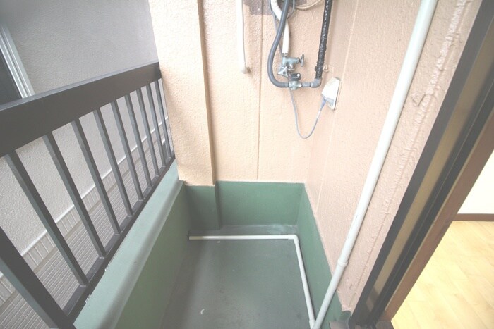 物件内観写真12　(洗濯機置場)