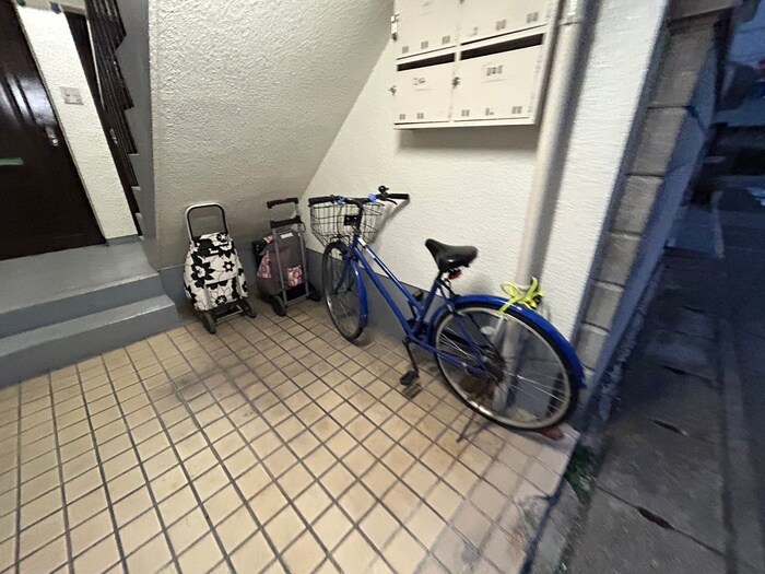 物件外観写真4　(駐車場)