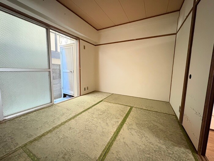 物件内観写真10　(居室)