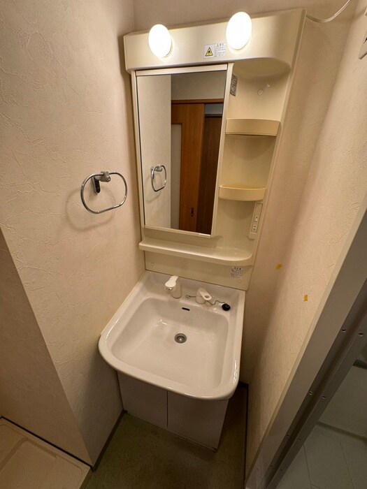 物件内観写真8　(洗面)