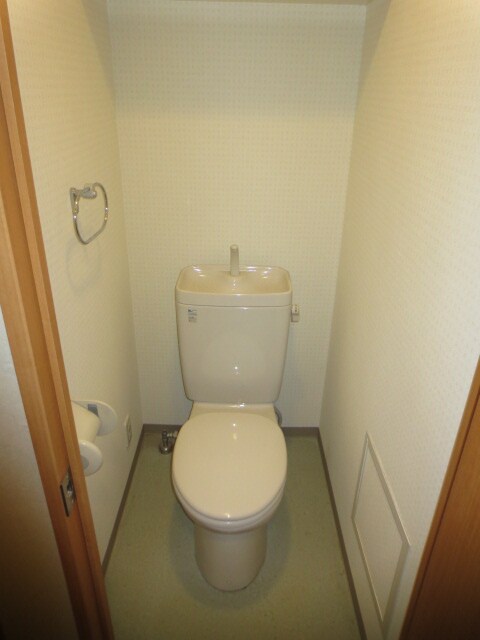 物件内観写真16　(トイレ)