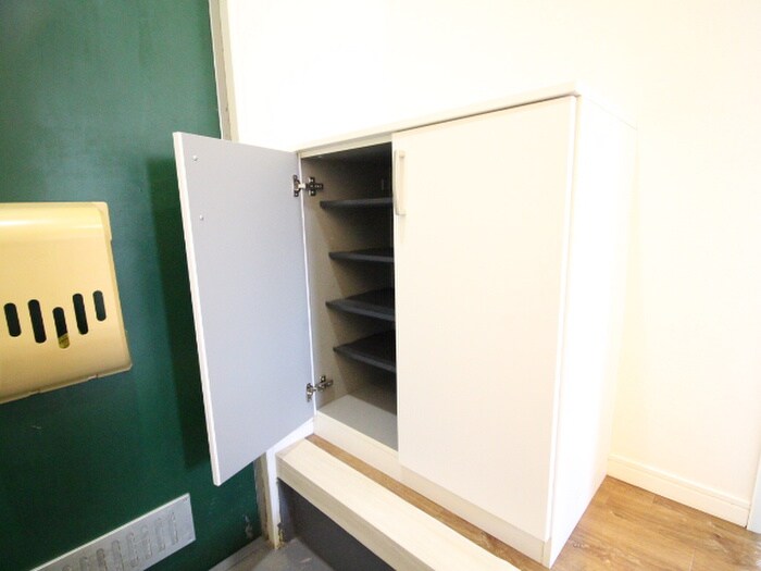 物件内観写真8　(靴箱)