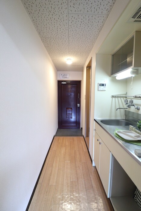 物件内観写真17　(廊下)