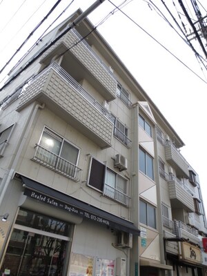 山本道商店ビル外観写真