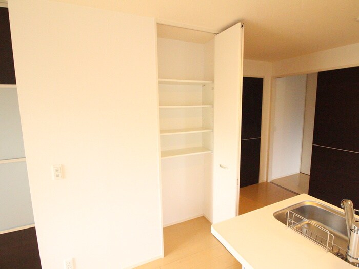 物件内観写真20　(収納)