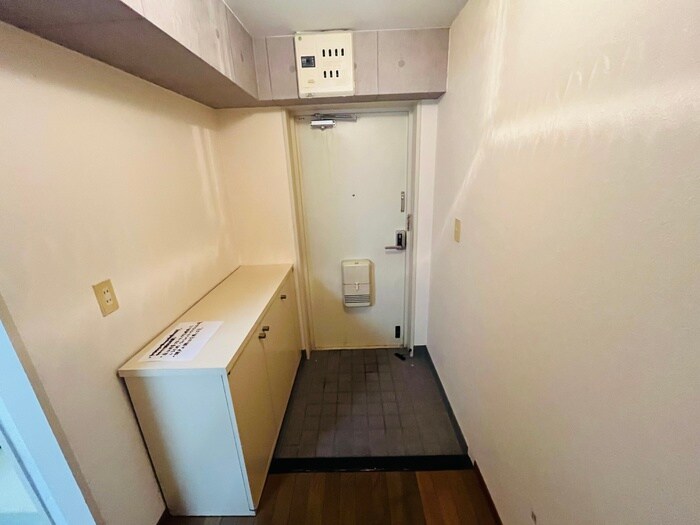 物件内観写真14　(玄関)