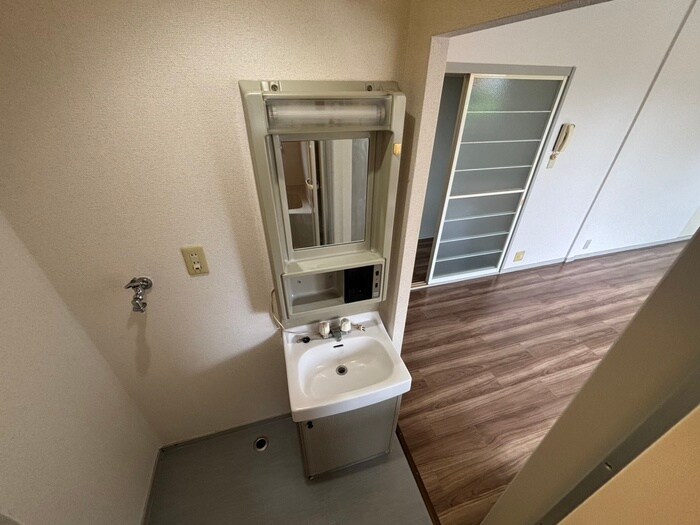 物件内観写真13　(洗面)