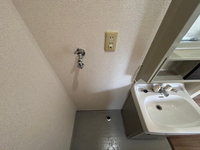 物件内観写真15　(洗濯機置場)