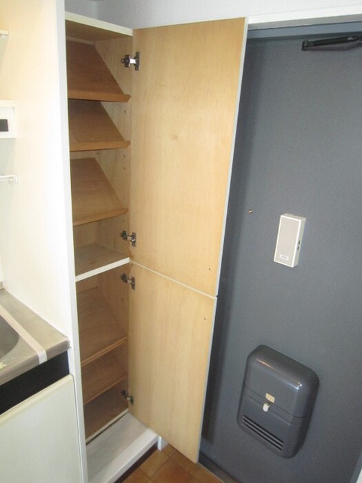 物件内観写真12　(靴箱)