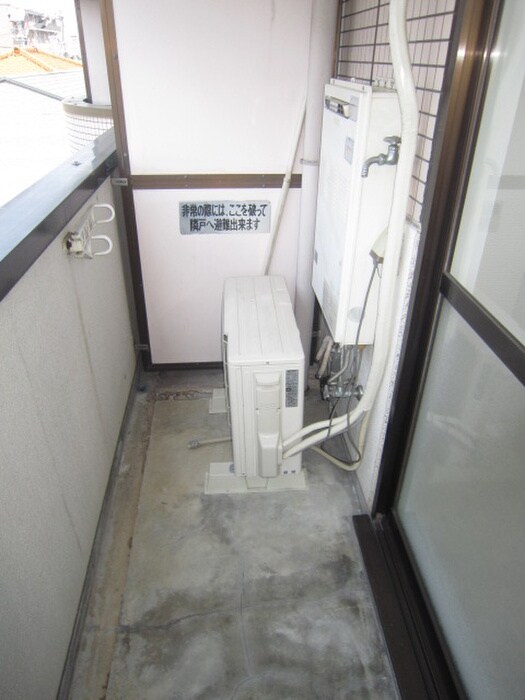 物件内観写真15　(洗濯機置場)