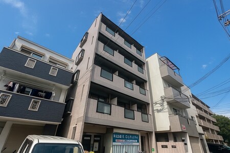 ビーハイブ上新庄外観写真