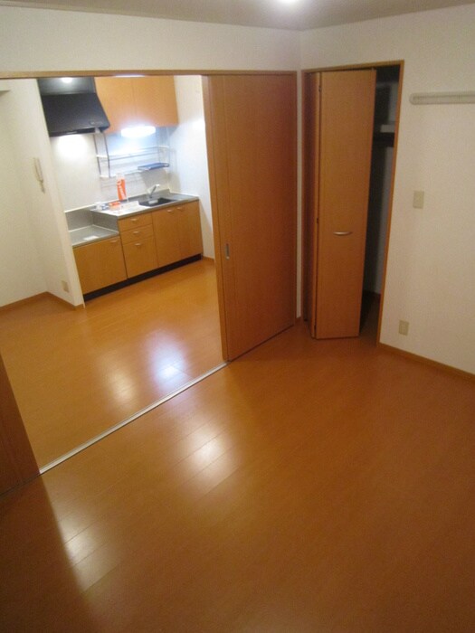 物件内観写真8　(居室)