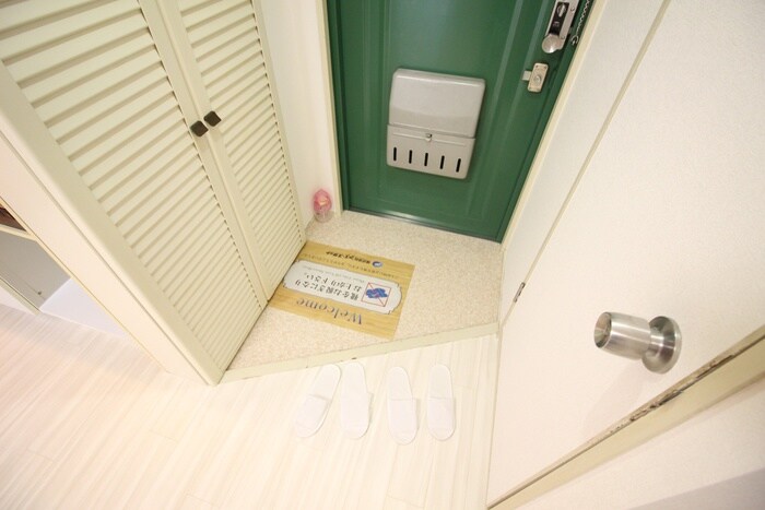 物件内観写真17　(玄関)