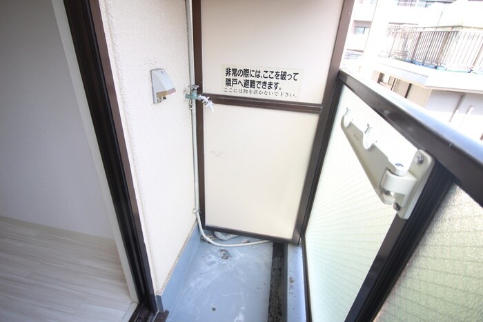 物件内観写真20　(洗濯機置場)