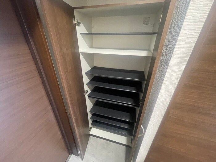 物件内観写真16　(靴箱)