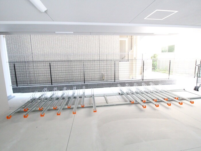 物件外観写真5　(駐輪場)