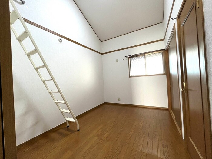 物件内観写真8　(居室)