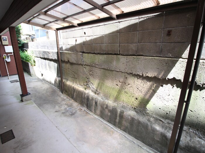 物件外観写真6　(駐輪場)